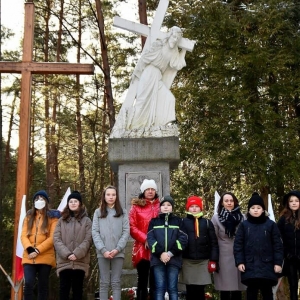 oddali cześć pomordowanym