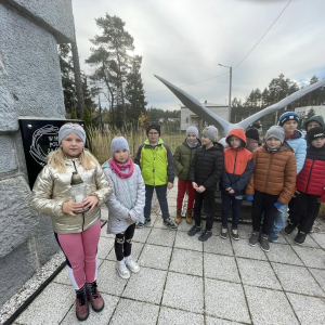 Uczniowie oddali hołd pomordowanym