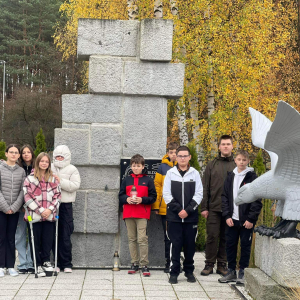 Uczniowie oddali hołd pomordowanym