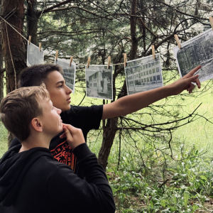 spacer edukacyjny "Śladami Dwójki"