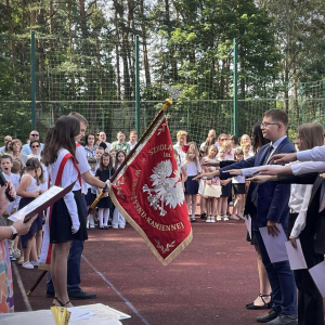 ślubowanie absolwentów SP 2