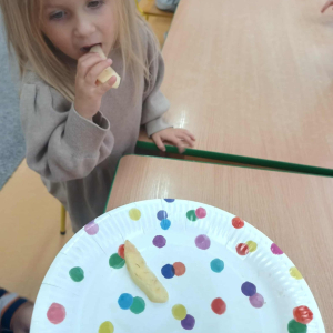 " Jabłuszko, jabłuszko..."