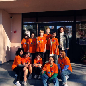 Wolontariusze z SP2 wraz z opiekunami włączyli się w akcję „Pola Nadziei”. 