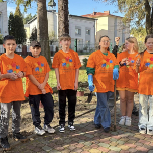 Wolontariusze z SP2 wraz z opiekunami włączyli się w akcję „Pola Nadziei”. 