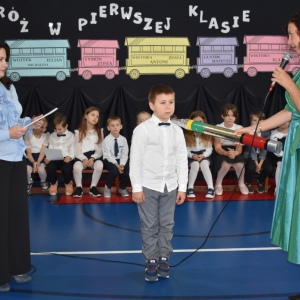 uroczystość pasowania na ucznia klasy pierwszej