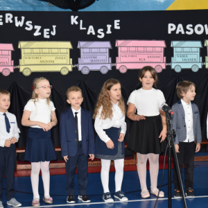 uroczystość pasowania na ucznia klasy pierwszej