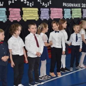 uroczystość pasowania na ucznia klasy pierwszej