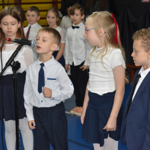 uroczystość pasowania na ucznia klasy pierwszej