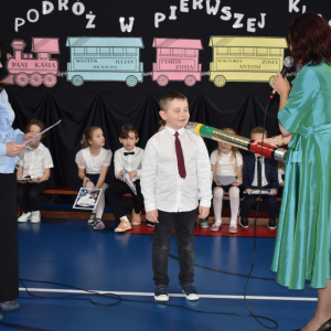 uroczystość pasowania na ucznia klasy pierwszej