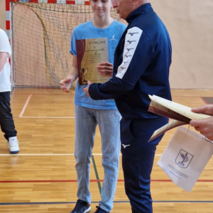 brąz dla chłopców