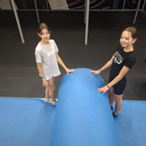 Mikołajkowy wyjazd do parku trampolin