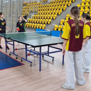 DZIEWCZĘTA z SP nr 2 MISTRZYNIAMI Skarżyska- Kamiennej  w Tenisie Stołowym 