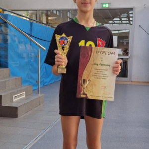 DZIEWCZĘTA z SP nr 2 MISTRZYNIAMI Skarżyska- Kamiennej  w Tenisie Stołowym 