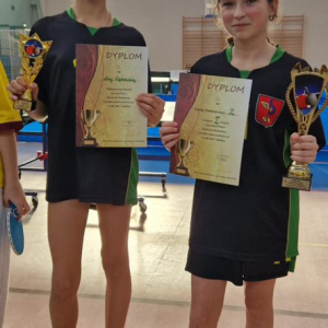 DZIEWCZĘTA z SP nr 2 MISTRZYNIAMI Skarżyska- Kamiennej  w Tenisie Stołowym 