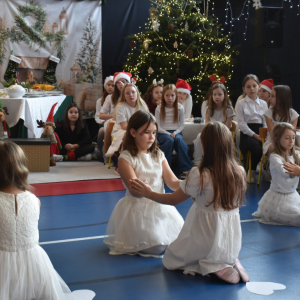 musical  „Święta u Elfów” z Reniferowej 13
