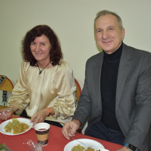 p.o. dyrektora Marzena Tomaszewska i Naczelnik Edukacji Robert Wójcik