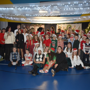 musical  „Święta u Elfów” z Reniferowej 13
