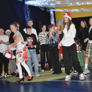 musical  „Święta u Elfów” z Reniferowej 13