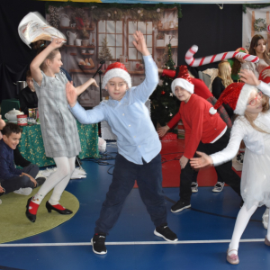 musical  „Święta u Elfów” z Reniferowej 13