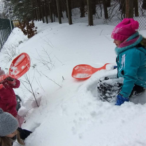 ZIMOWA BAJKA NA SZKOLNYM PODWÓRKU 
