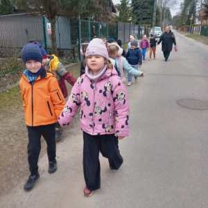 Przedszkolaki witają wiosnę