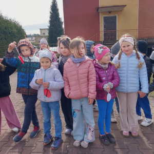 Przedszkolaki witają wiosnę