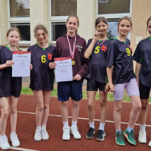CZWÓRBÓJ LEKKOATLETYCZNY DZIEWCZĄT