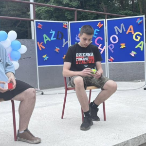 pokaz układania kostki