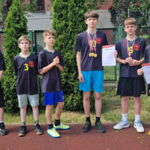 ,,DWÓJKA MISTRZEM   CZWÓRBOJU  LEKKOATLETYCZNEGO