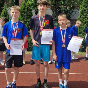 ,,DWÓJKA MISTRZEM   CZWÓRBOJU  LEKKOATLETYCZNEGO
